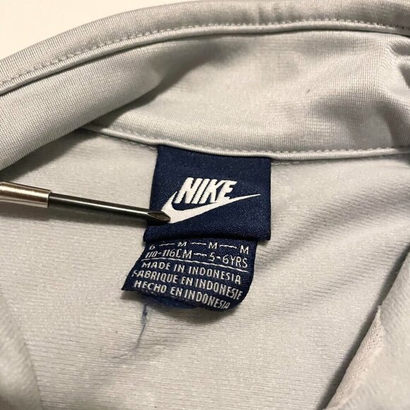 Nike Zip Up Track Jacket Kids Medium 5-6 Years - Picture 3 of 16
